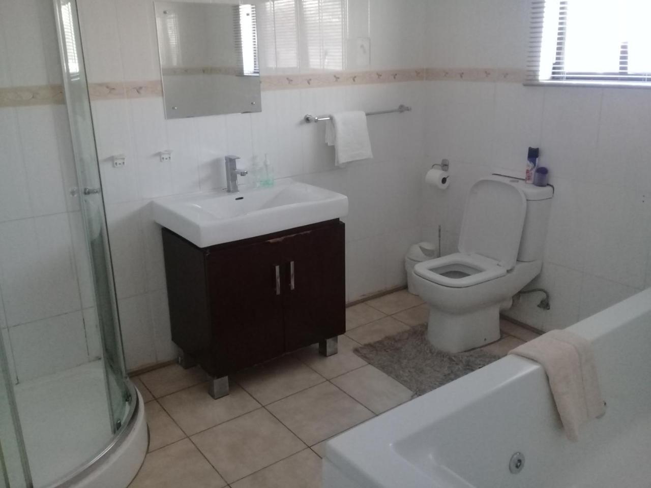 Upper Room Guest House Francistown Exteriör bild