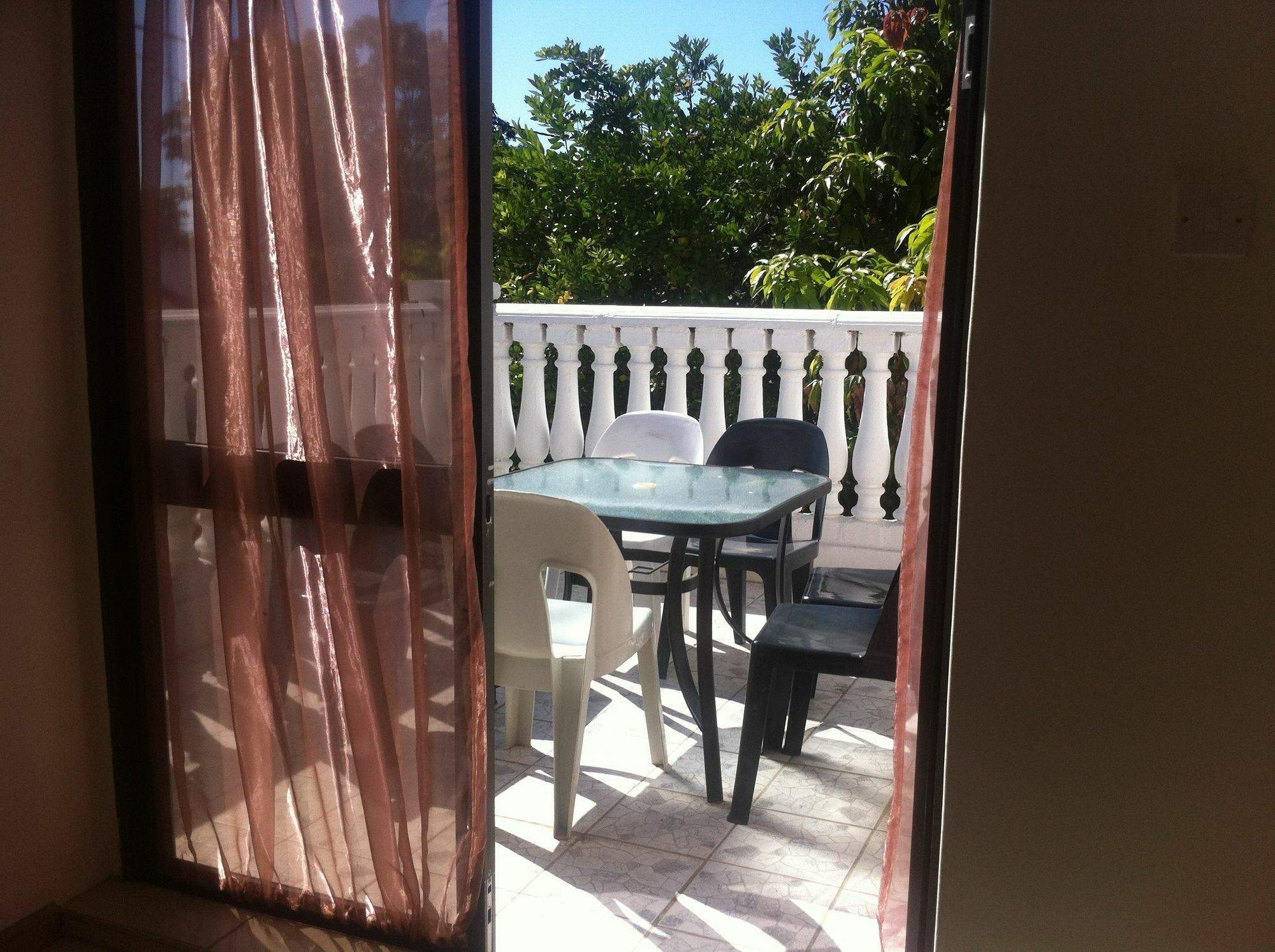 Upper Room Guest House Francistown Exteriör bild