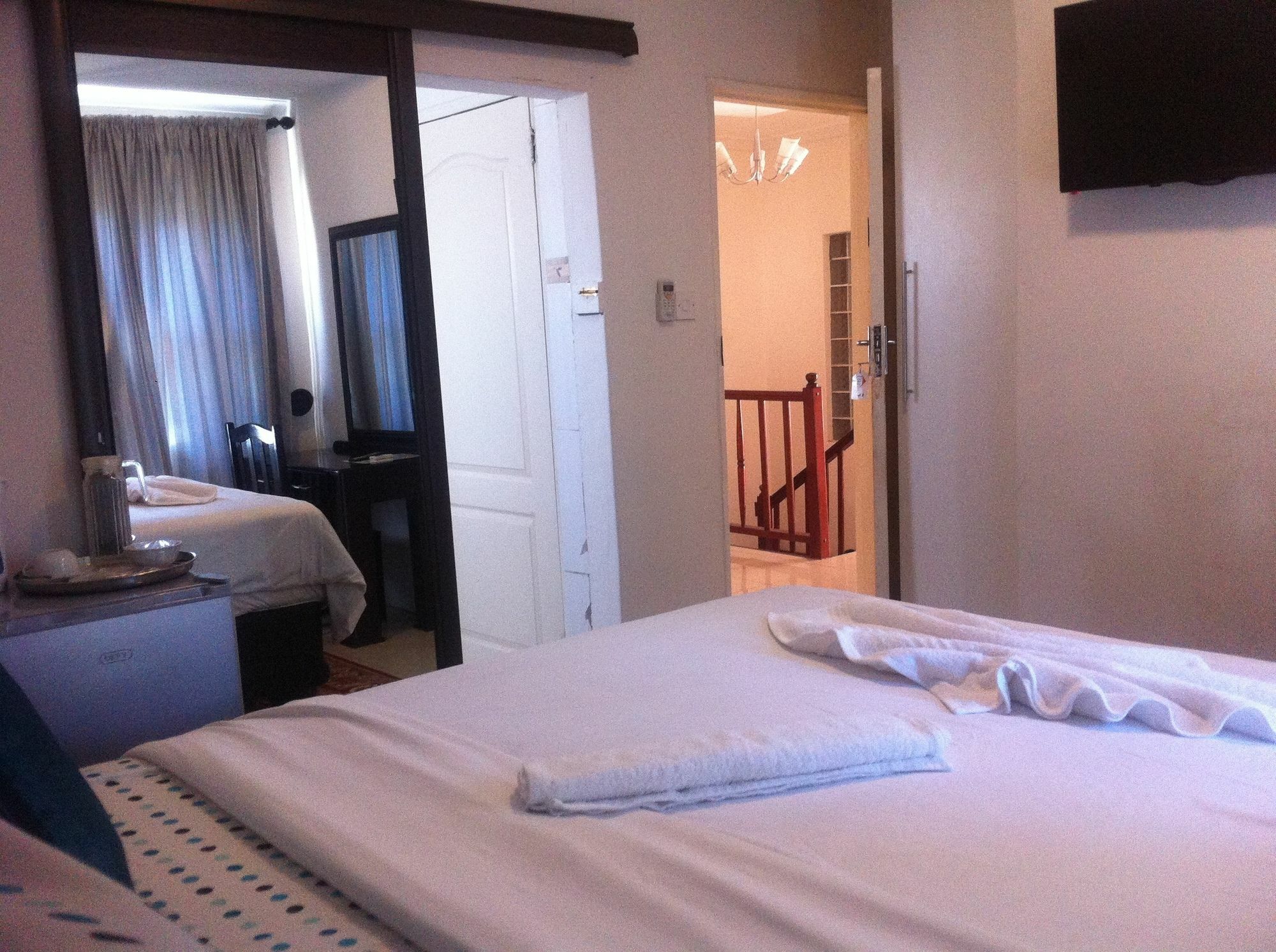 Upper Room Guest House Francistown Exteriör bild